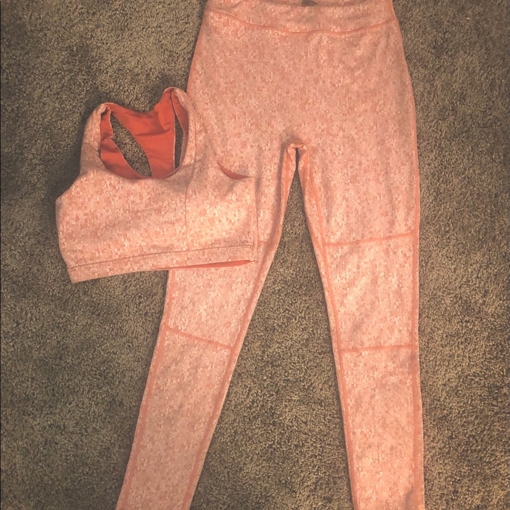 GymShark workout set bra and leggings.